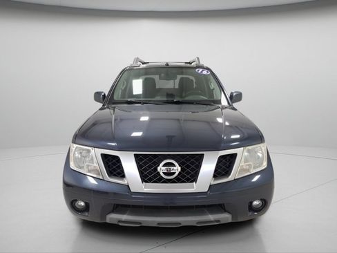 Used 2016 Nissan Frontier PRO-4X AWD/4WD image 2