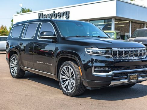 Used 2022 Jeep Grand Wagoneer Series III w/ Flexible Seating Group AWD/4WD image 6