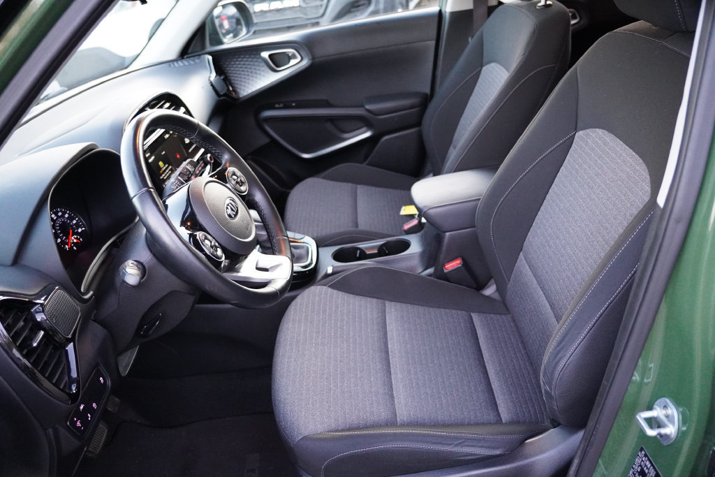 Used 2020 Kia Soul EX FWD image 4