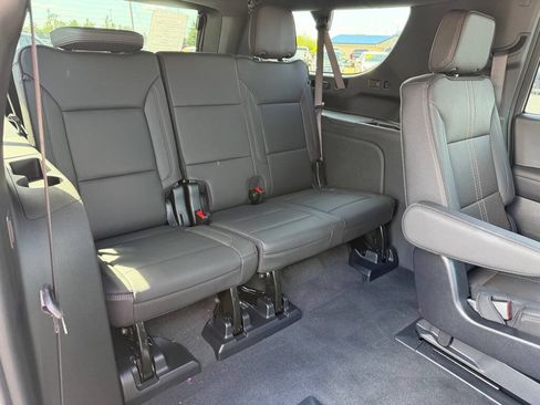 Used 2025 Chevrolet Suburban High Country AWD/4WD image 54