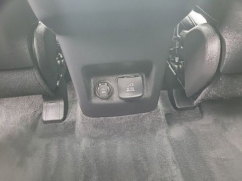 Used 2021 Kia Telluride SX w/ SX Prestige Package image 20