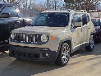 Used 2015 Jeep Renegade Latitude w/ Popular Equipment Group video 2