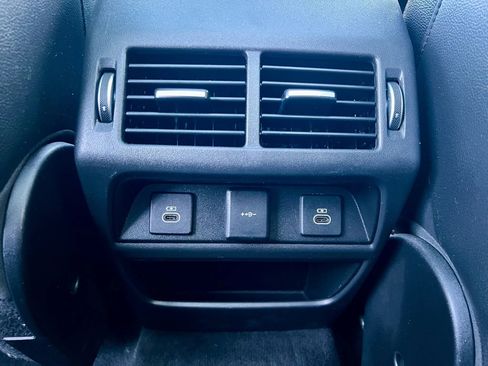 Used 2022 Land Rover Discovery Sport S R-Dynamic image 38