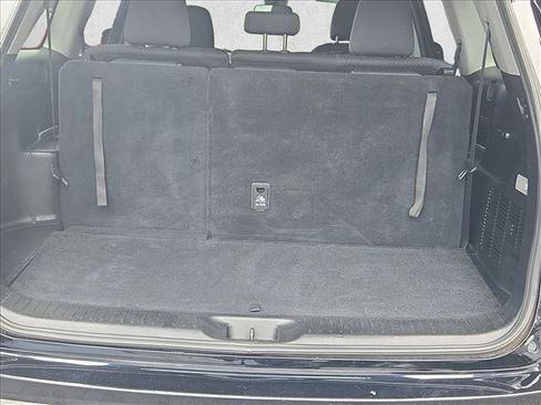 Used 2019 Toyota Highlander LE FWD image 6
