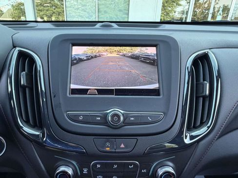 Used 2024 Chevrolet Equinox RS AWD/4WD image 25
