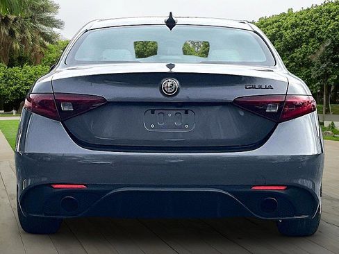 Used 2020 Alfa Romeo Giulia w/ Quick Order Package 22K Sport image 4