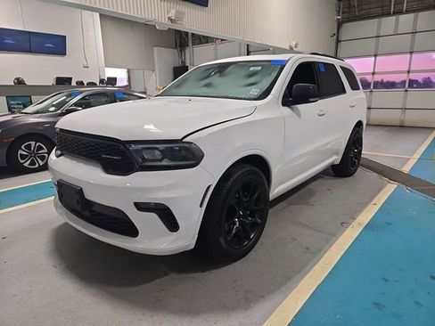 Used 2023 Dodge Durango GT AWD/4WD image 2