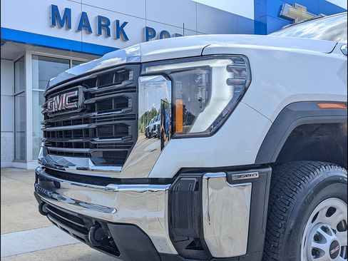 Used 2024 GMC Sierra 3500 Pro AWD/4WD image 12