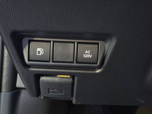 Used 2026 Toyota Prius Plug-In Hybrid FWD image 5