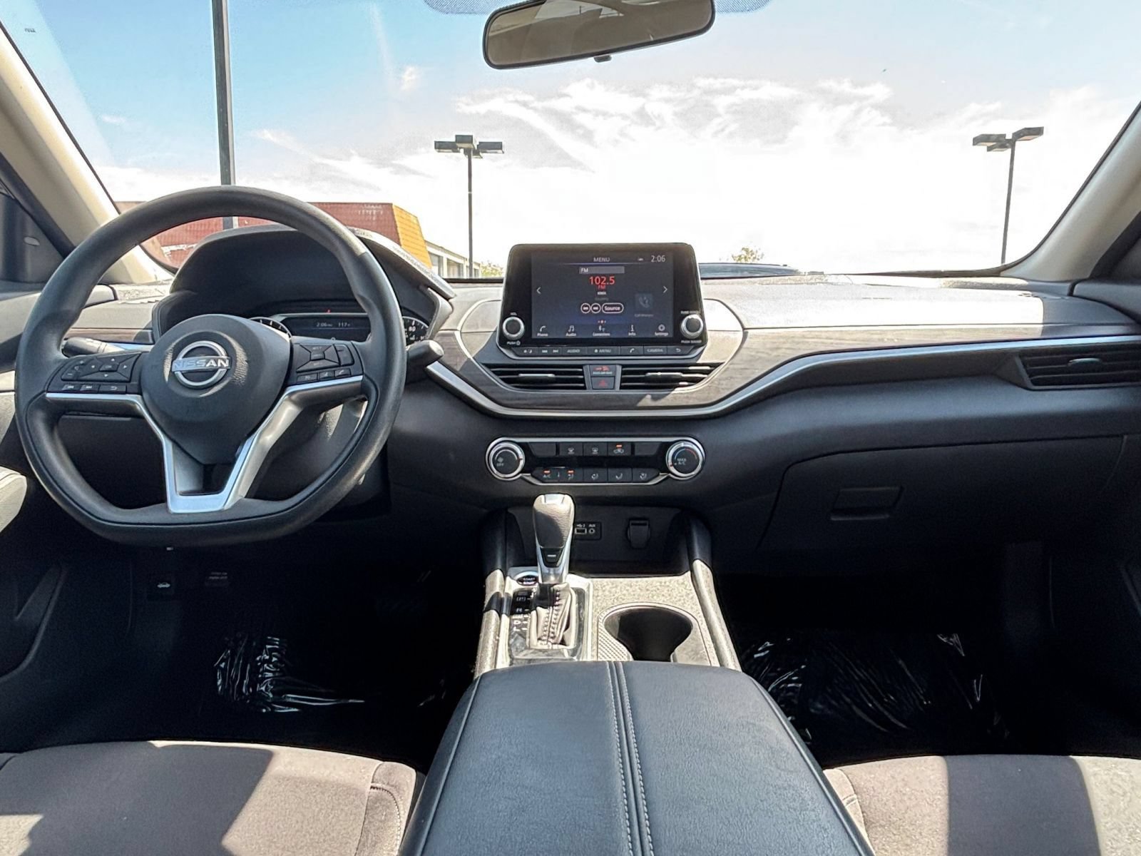 Used 2026 Nissan Altima 2.5 SV FWD image 32