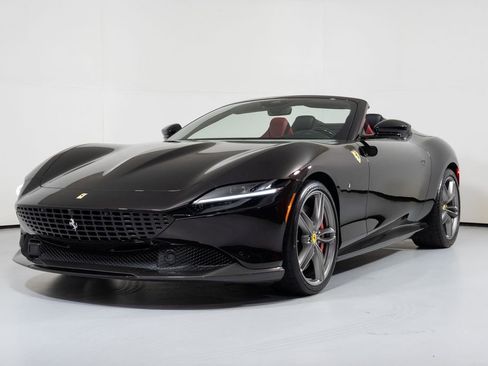 Used 2024 Ferrari Roma Spider image 25