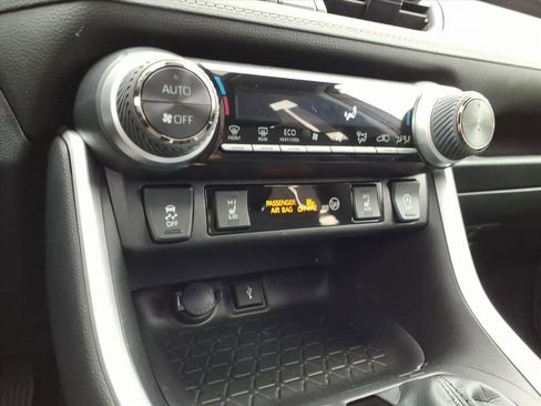 Certified 2022 Toyota RAV4 XLE image 18