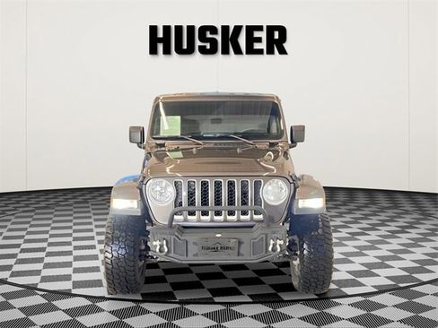 Used 2020 Jeep Gladiator Overland image 3