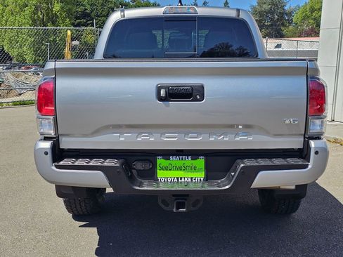 Certified 2021 Toyota Tacoma TRD Sport w/ TRD Premium Sport Package AWD/4WD image 6