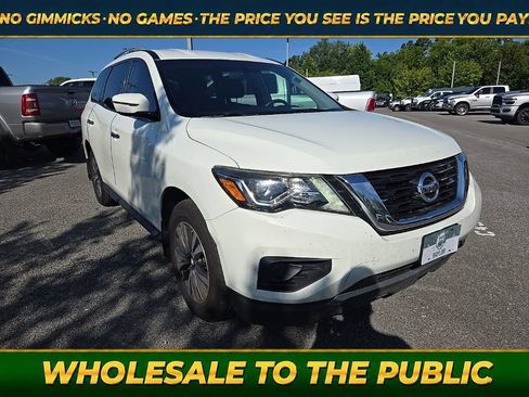 Used 2017 Nissan Pathfinder S AWD/4WD image 1