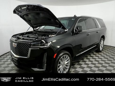 Used 2024 Cadillac Escalade ESV Premium Luxury image 37