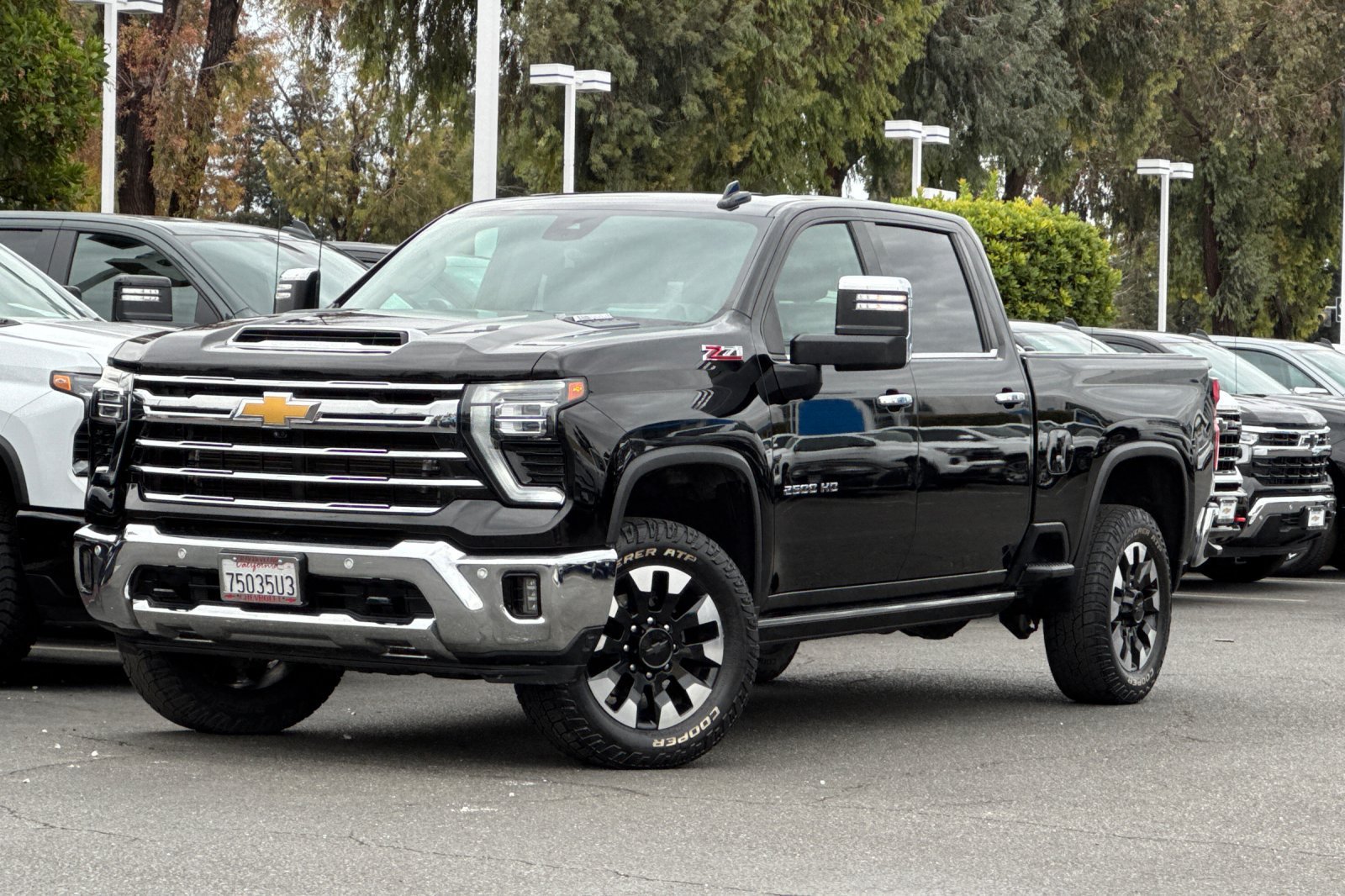 Used 2024 Chevrolet Silverado 2500 LTZ w/ LTZ Premium Package AWD/4WD image 9