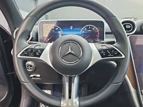 Used 2025 Mercedes-Benz C 300 Sedan image 19