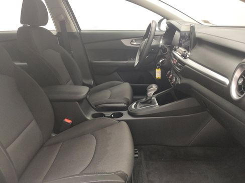 Used 2022 Kia Forte LXS w/ LXS Technology Package FWD image 21
