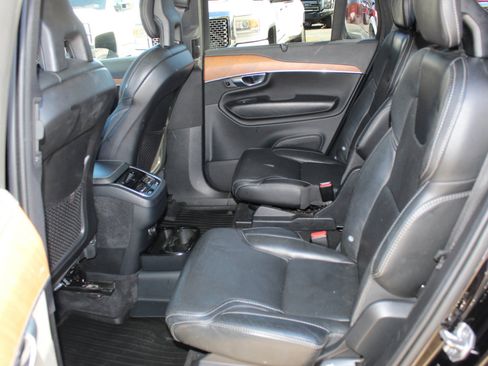 Used 2020 Volvo XC90 T6 Inscription w/ Protection Package Premier image 14