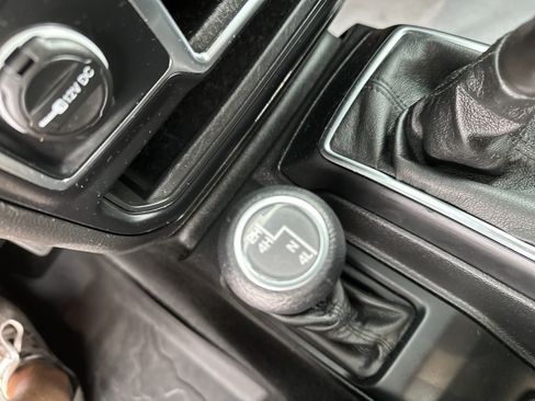 Used 2022 Jeep Gladiator Sport AWD/4WD image 29