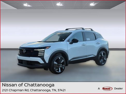 Used 2026 Nissan Kicks SR FWD image 1