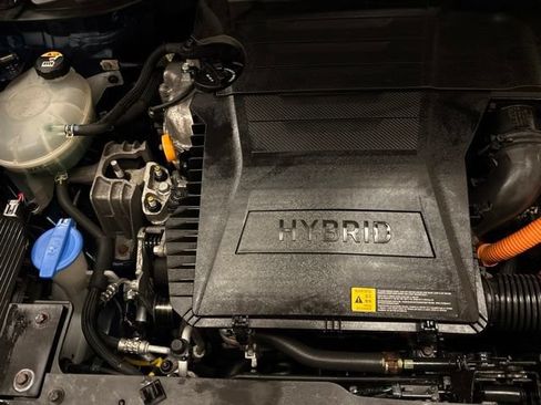 Used 2019 Kia Niro LX FWD image 19