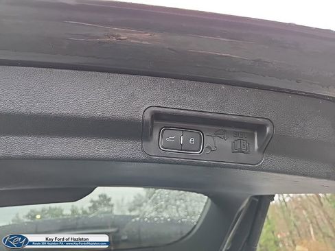 Used 2023 Ford Explorer XLT w/ Equipment Group 202A image 18