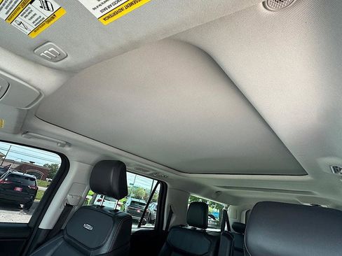 Used 2025 Ford Expedition Max Platinum AWD/4WD image 15