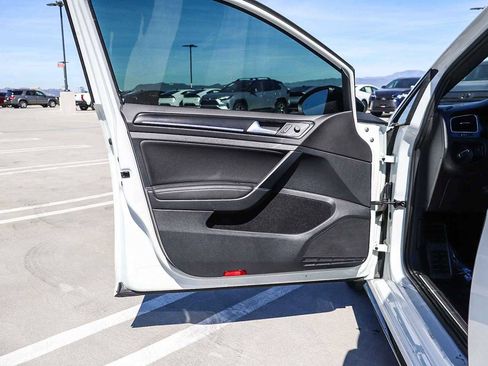 Used 2019 Volkswagen Golf R 4-Door image 22