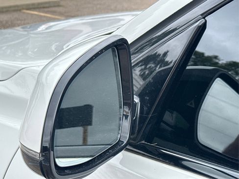 Used 2019 BMW X6 xDrive35i w/ M Sport Package image 28