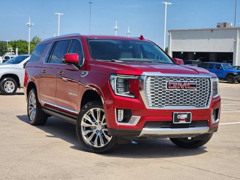Used 2022 GMC Yukon XL Denali AWD/4WD image 2