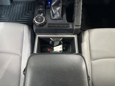 Used 2024 Toyota Tacoma SR5 image 21