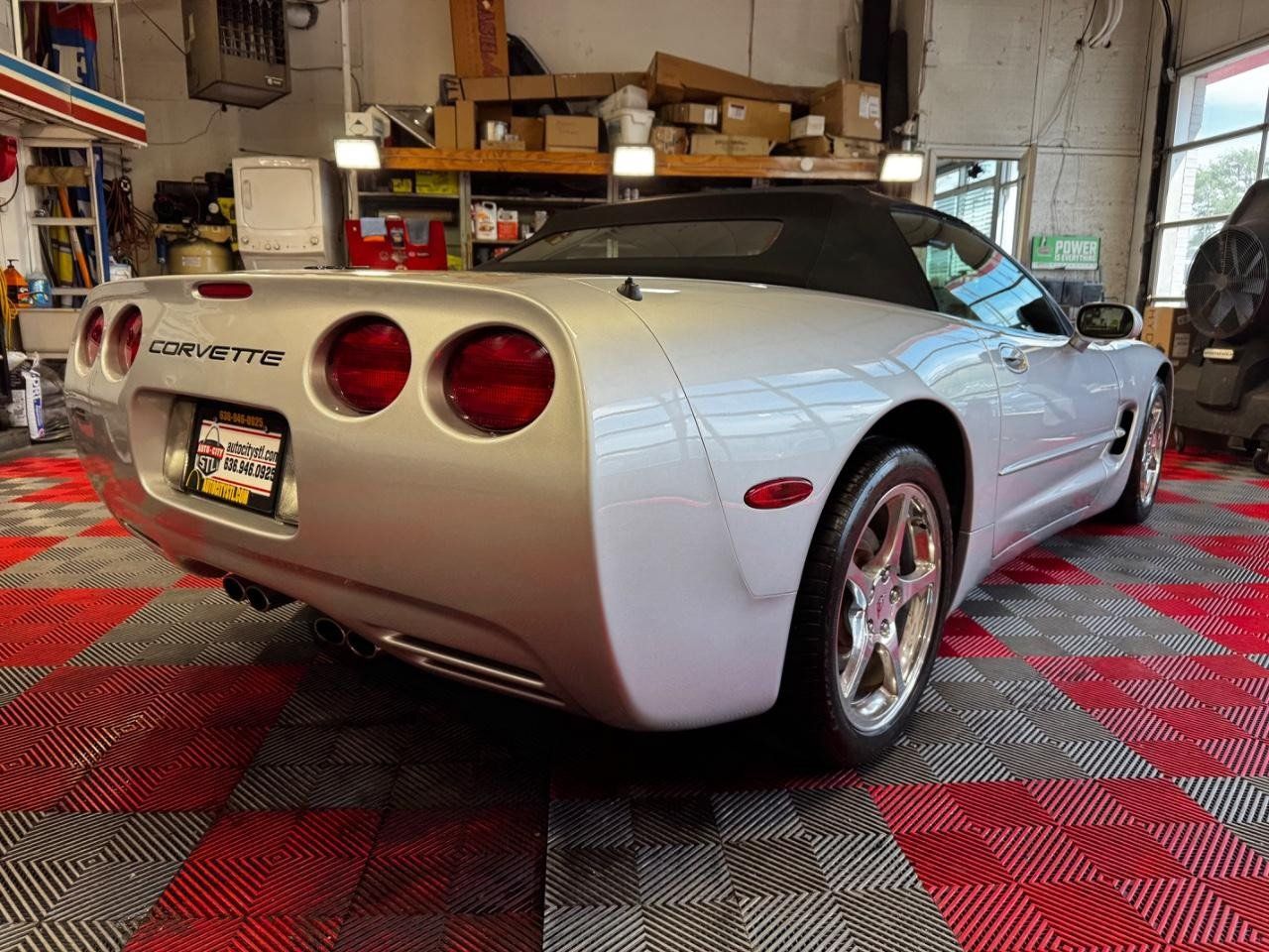 Used 2002 Chevrolet Corvette Convertible w/ Preferred Equipment Group2 RWD image 9