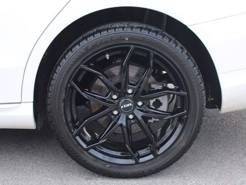 Used 2018 Mercedes-Benz C 300 4MATIC Sedan image 36