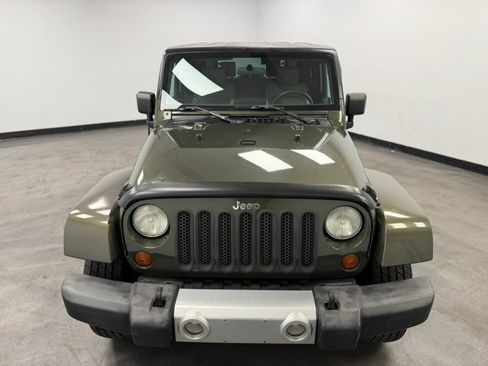 Used 2009 Jeep Wrangler Sahara AWD/4WD image 10