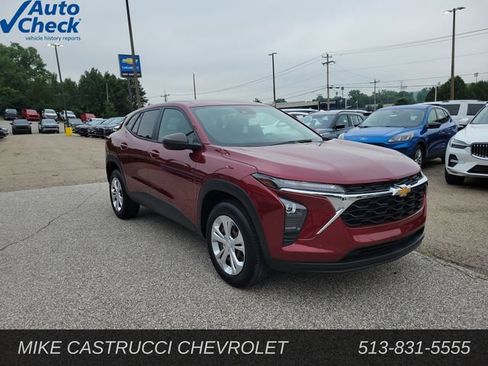 Used 2024 Chevrolet Trax LS FWD image 7