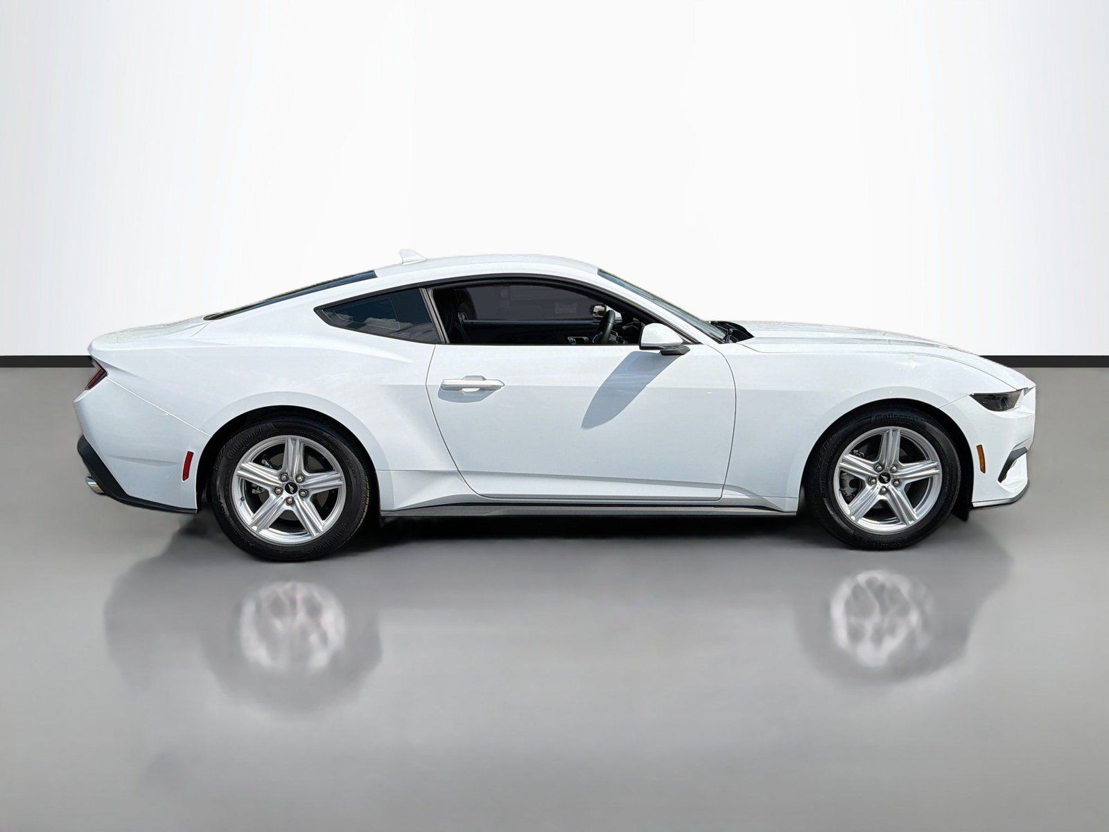 Used 2026 Ford Mustang Coupe RWD image 4