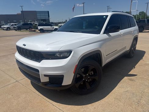 Used 2021 Jeep Grand Cherokee L Laredo AWD/4WD image 3
