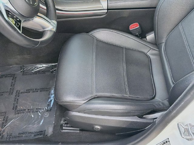 Used 2023 Mercedes-Benz C 300 Sedan image 18