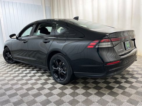 Used 2025 Honda Accord SE image 43