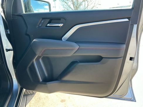 Used 2024 Chevrolet Colorado Z71 w/ Z71 Convenience Package 2 image 29