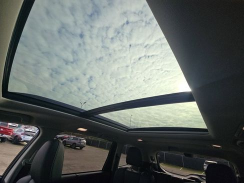 Used 2025 Subaru Ascent Bronze Edition image 24