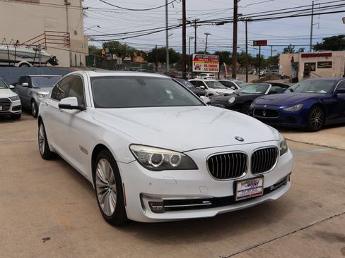 Used 2015 BMW 740i RWD image 1