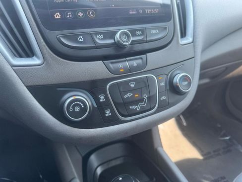 Used 2020 Chevrolet Malibu LS FWD image 33