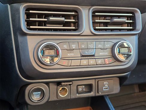 Used 2022 Ford Maverick Lariat w/ Lariat Luxury Package image 6