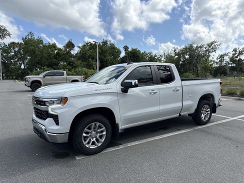 Used 2023 Chevrolet Silverado 1500 LT RWD image 7