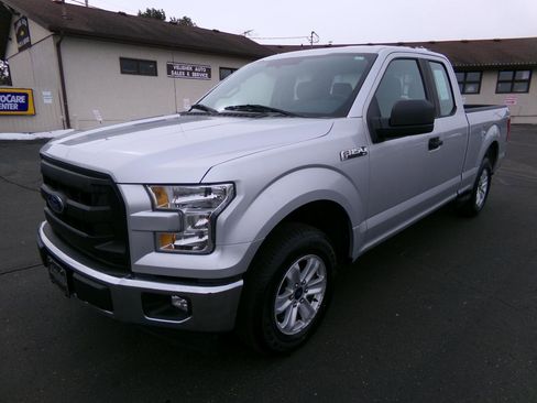 Used 2017 Ford F150 XL w/ Equipment Group 101A Mid image 7