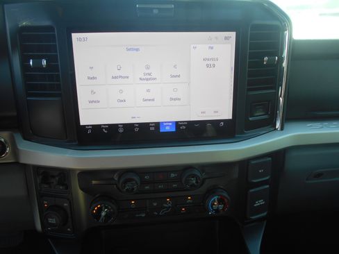 New 2025 Ford F250 XLT w/ Black Appearance Package image 32