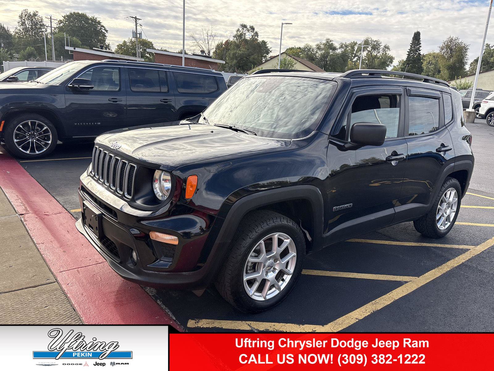 Used 2022 Jeep Renegade Latitude AWD/4WD image 1